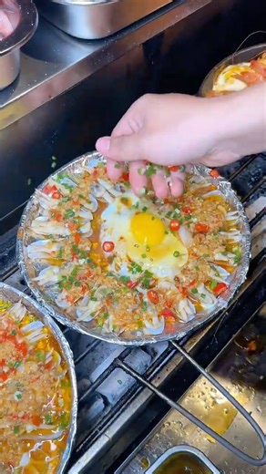 Sizzling Garlic Razor Clams: The Ultimate Chinese Street Food | Home Kitchen China