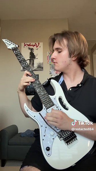 Yes it is a evangelion refrence. Also ignore my guitar face. #bach #classical #guitar #electricguitar #cover #violin #evangelion