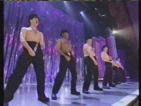 Patrick Wilson does the full monty