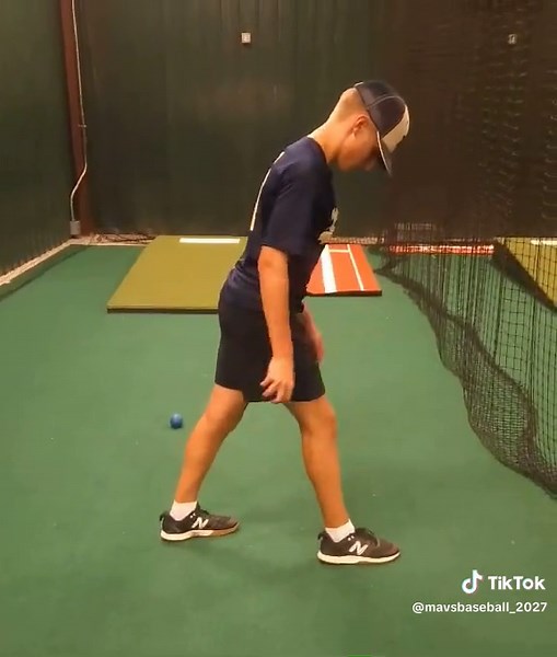 Heavy Ball Progression - Maximize Hip Flexion w/ Coach White and Shane Brown, Tolton Catholic ‘27 #mavs #baseball #sports #fyp #mavsbaseball #foryou #skills #pitching #hitting #fielding #throwing #work #puttininwork #mavsbaseball_2027 #baseballdrill @Shane Brown