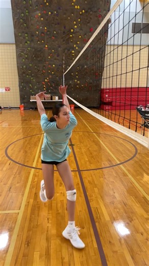 ‼️ **BLOCKERS** ‼️ The most important part of a block isn’t how high you jump — it’s **where your hands go**. Great blockers don’t just jump *up*. They **press over the net**. Watch how Rowan McMillan finishes her block by reaching her hands across the plane instead of letting them drift straight up. That press takes away space, shrinks the attacker’s window, and turns touches into stops. Timing matters. Footwork matters. But if your hands don’t penetrate the net, the block rarely does its job. 