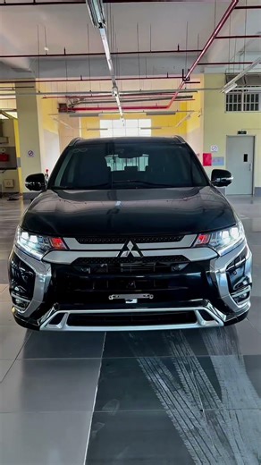 "Xe mới cho cảm xúc...Xe đúng cho quyết định."Mitsubishi Outlander Xe đã qua dụng.Giá cực tốt”