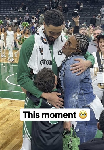 Heartwarming Postgame Moment with Jayson Tatum and Family