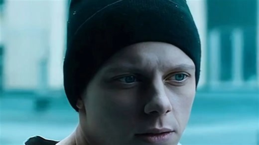 面对外星人的袭击，人类该如何应对