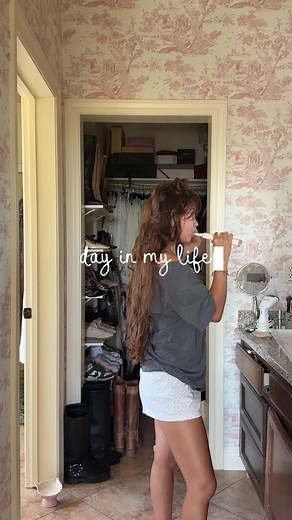 edit and dance, my two favorite things #dayinmylife #vlog | Day In My Life Vlog