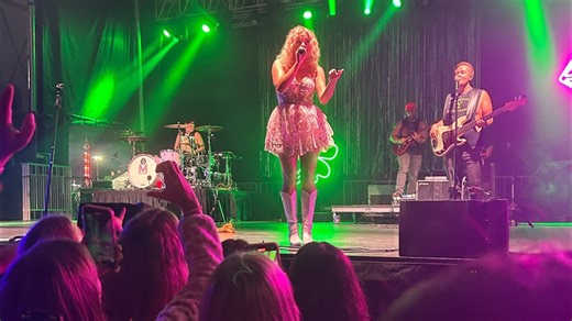 50 Best Country Songs About Mustang