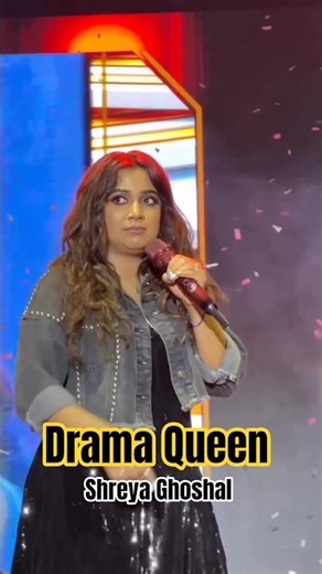 Shreya Ghoshal sets Mithibai Kshitij stage on fire singing Drama Queen live in Mumbai ✨🎤