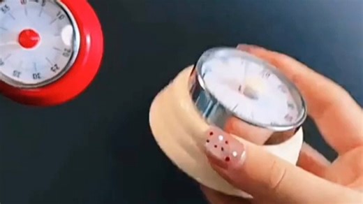 厨房机械计时器，精准定时，操作简便，提升烹饪效率，必备厨房好帮手。