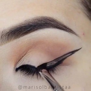 She makes LINER look so easy 😱 Tutorial by Marisol using www.LillyLashes.com in style "Twin Lash" 💄#GhalichiGlam | Lilly Ghalichi