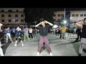 健身操《最美的情缘》伸伸手扭扭腰，每天坚持跳一跳身体棒