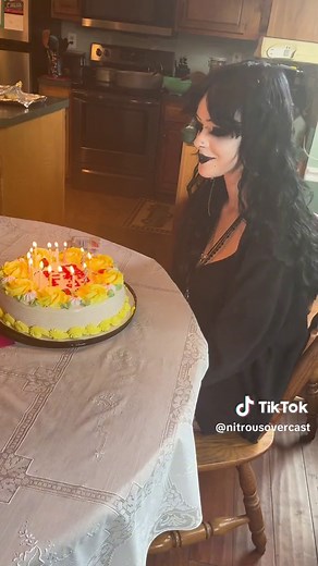 𝖜𝖎𝖑𝖑𝖔𝖜 (@d1s1ntegrat1on)’s video of Willow