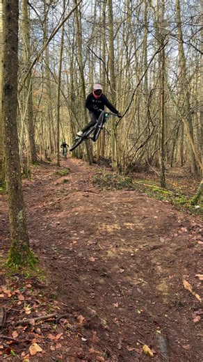 Ashton Powell on Instagram: "Just local bits as the usual @spa_riders_ @contextridewear @monty_davies12 @mondrakerbikes"