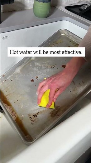 How to Clean Baking Sheets