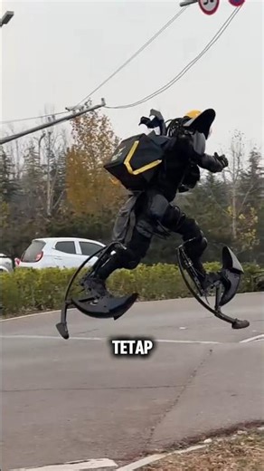 THE POLICE ARE CONFUSED! CATCH AN ALIEN ON THE STREET?