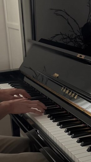 Falling Apart Piano Aesthetics: Sad Sounds and Type Beats