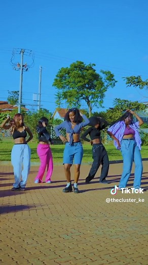 NEW DANCE CHALLENGE DC:US #theclusterke #colloblue_udc #maloneedits