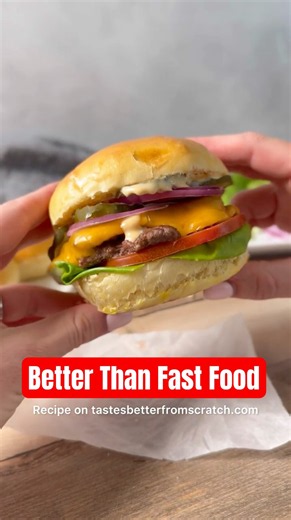 Easy Smash Burger Recipe with Crispy Edges