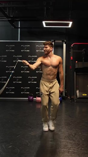 Jump rope is therapy — and @Michaelerner just dropped a masterclass in calm power. 🧘‍♂️💥 How does skipping make you feel after a long day? #jumprope #ropeskipping #elevatefamily #jumpropecommunity #elevaterope #funcardio