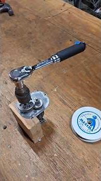 Ratchet Backdrag Machine: Measure Torque.