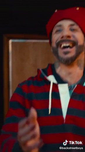 It’s officially the holiday season!! 🎄 To kick things off, the official music video for “Last Christmas” is OUT NOW! We hope you all enjoy it! 🎁 #AVeryBackstreetChristmas #Christmas #LastChristmas