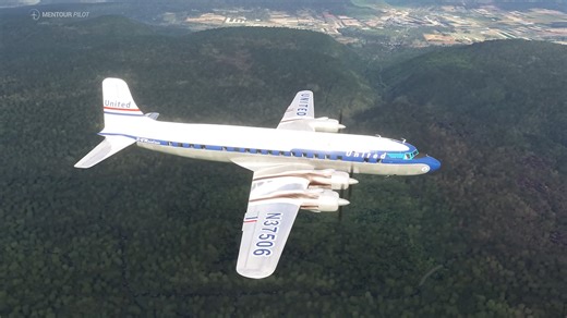 Watch how 1 aircraft fire caused another crash - "Deadly chain reaction"