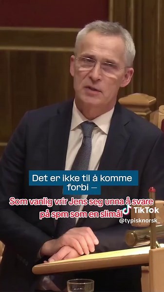 Ja, som vanlig, som vi ser i dette klippet her, så vrir Jens seg unna å svare på spørsmålet som en slimål. Og dette er noe Jens gjør hele tiden. Han nekter å svare på spørsmålet, for sannheten er at Jens har ikke kjøpt melk på mange år, og Jens har ikke kjørt bil på mange år, så han vet ikke hvor mye en liter melk koster, og han vet ikke hvor mye en elbil koster. Og dette vil folk ha til å styre landet vårt. #politikk #norskpolitikk #fypnorge🇳🇴 #fremskrittspartiet #arbeiderpartiet