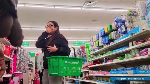 Flashing cock for these beautiful ladies 💦🍆 Join my telegram for the...