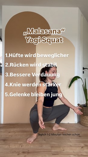 Warum du den Yoga Squat machen solltest: ✅ Öffnet deine Hüften – mehr Beweglichkeit! ✅ Entlastet den Rücken – weniger Schmerzen! ✅ Stärkt Beine und Rumpf – stabiler Stand! ✅ Fördert Verdauung – ganz nebenbei! ✅ Erdung pur – bringt Ruhe in den Kopf! Täglich 1 Minute reicht. Mehr Power, mehr Fokus, mehr du! Probier’s aus – dein Körper sagt danke. 🙌 #yoga #gesundheit #ﬁtness #fitnesstips | Maja Rommel