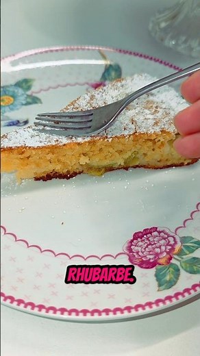 How to make a fragrant rhubarb cake effortlessly 🎂 #cakefactory #recipe #dessert