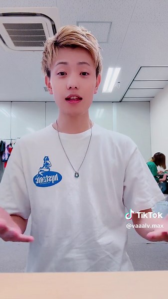 フォーエイト新曲MVが本日公開！みんな聴いてね🙌