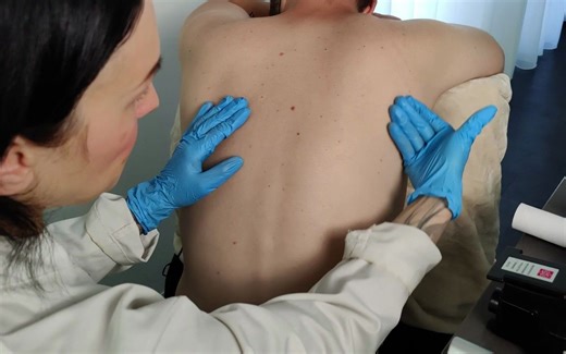 【ASMR 助眠-Female组合】1小时背部测试/检查 - Unique ASMR Back Exam Inspection