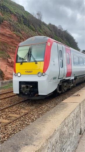 A class 175 along the sea wall between Dawlish and Dawlish Warren.