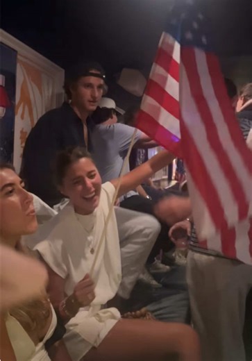 The one thing my friend group looks forward to every year: the scheduled hamptons trip 🫠🇺🇸 @will