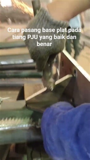 Cara pasang base plat pada tiang PJU yang baik dan benar.. #viral #viralvideo #fabrication #welding