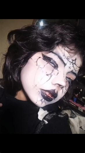 Aleena akram on Instagram: "Goth makeup 💄"