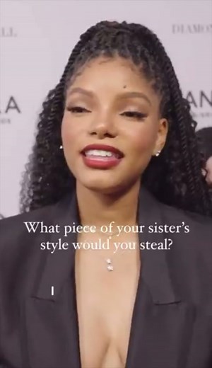 She’s so unhinged 😭 #halle #hallebailey #chloebailey #chloexhalle #nyfw #sistergoals #viral #fyp #explore