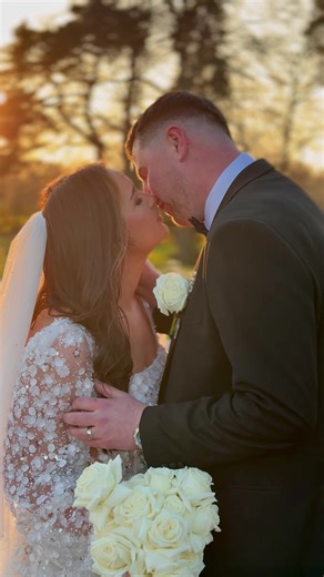 ICONIC? Getting married on NYE and entering the new year as newlyweds. Even more iconic? The brides SECOND look and outfit change to welcome in the New Year ✨ #2027bride #2026bride #weddingcontentcreator #bridetobe #FYP