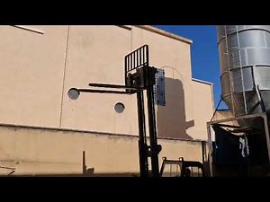 LINDE E30-02 Electric Forklift