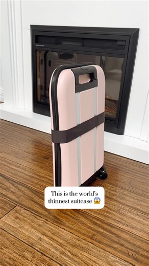 Compact and Expandable Suitcase - Perfect for Traveling!