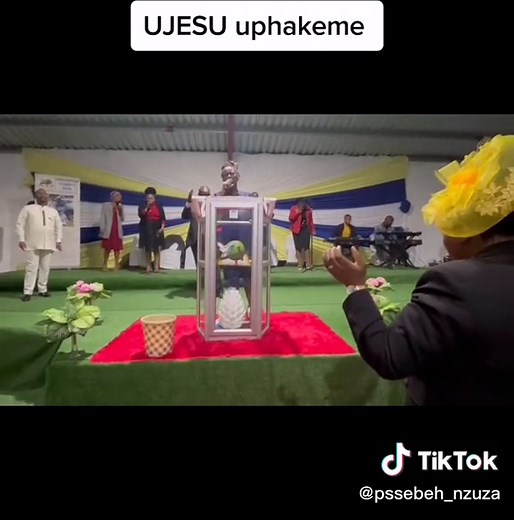 UJESU Uphakeme: Inspiring Indoor Presentation Event