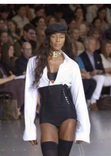 #dolcegabbana ready to wear ss03 collection #fashion #modeling #runway #00s #fypシ゚viral #2000s #horsewalk #modeltok #fashiontok