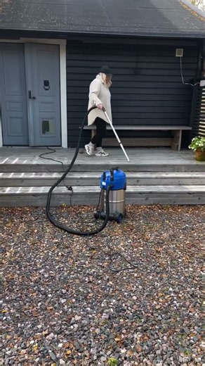 Leaves everywhere? 🍂 No problem.