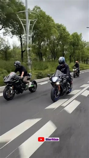 Kawasaki Ninja H2R vs Yamaha R1 Drag Race🏍️#shorts#trending#ninja#h2r#race#viralvideo#viralshort#top