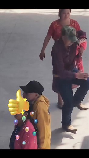 210K views · 1.8K reactions | 﫣浪Cada quien baila a su manera... Al ritmo de Chano Valentín  | El amigo Miguel | Facebook