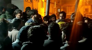 281K views · 8.1K reactions | 35 year old lady from Pampore | Mobile bazaar srinagar | Facebook