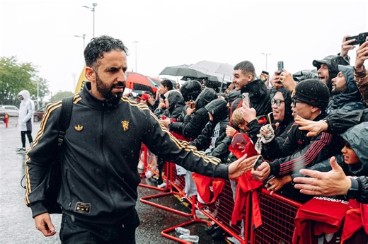 Man Utd fans love Amorim's gesture despite torrential rain after Chelsea win