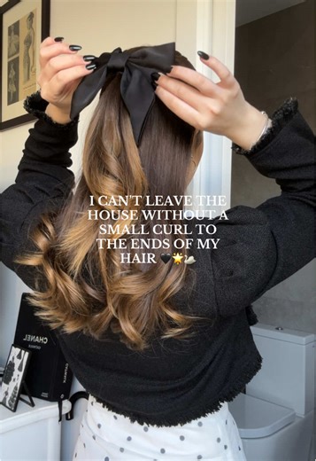 Blair Waldorf Inspired Curl Hairstyle Tutorial