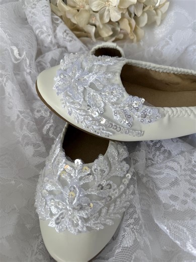 White Bridal Ballet Flats, Lace Wedding Shoes, Sequin Applique Bride Flats, Comfortable Wedding Flats, Bride Getting Ready Shoes, Lace Flats - Etsy
