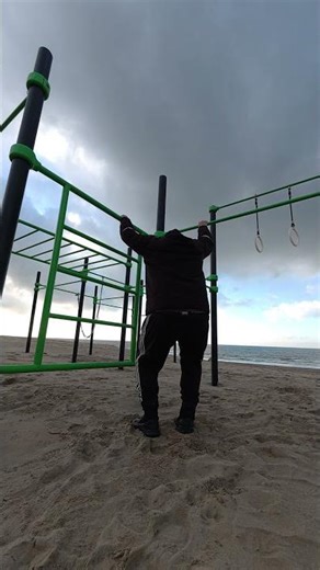 1 leg push off, jumping muscle ups, with head hight bars