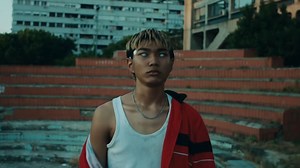 Bastille - Distorted Light Beam